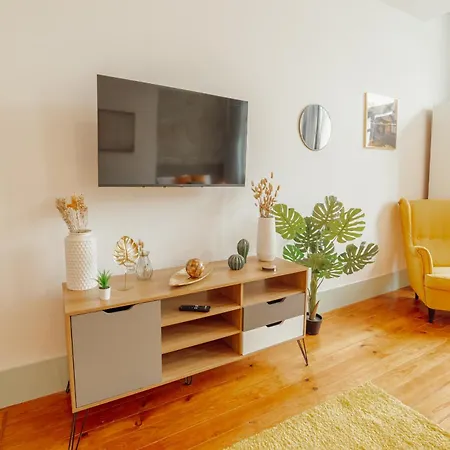 Downtown Suites By Vacationy Porto Exterior photo
