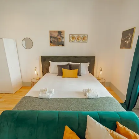 Downtown Suites By Vacationy Porto Exterior photo