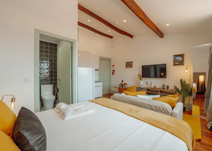 Downtown Suites By Vacationy